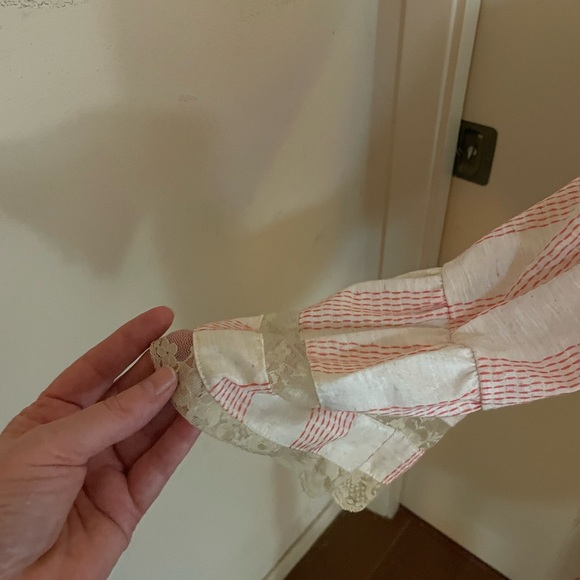 Maurices floral lace linen blouse cream pink size medium striped cutouts tassels - Picture 5 of 15